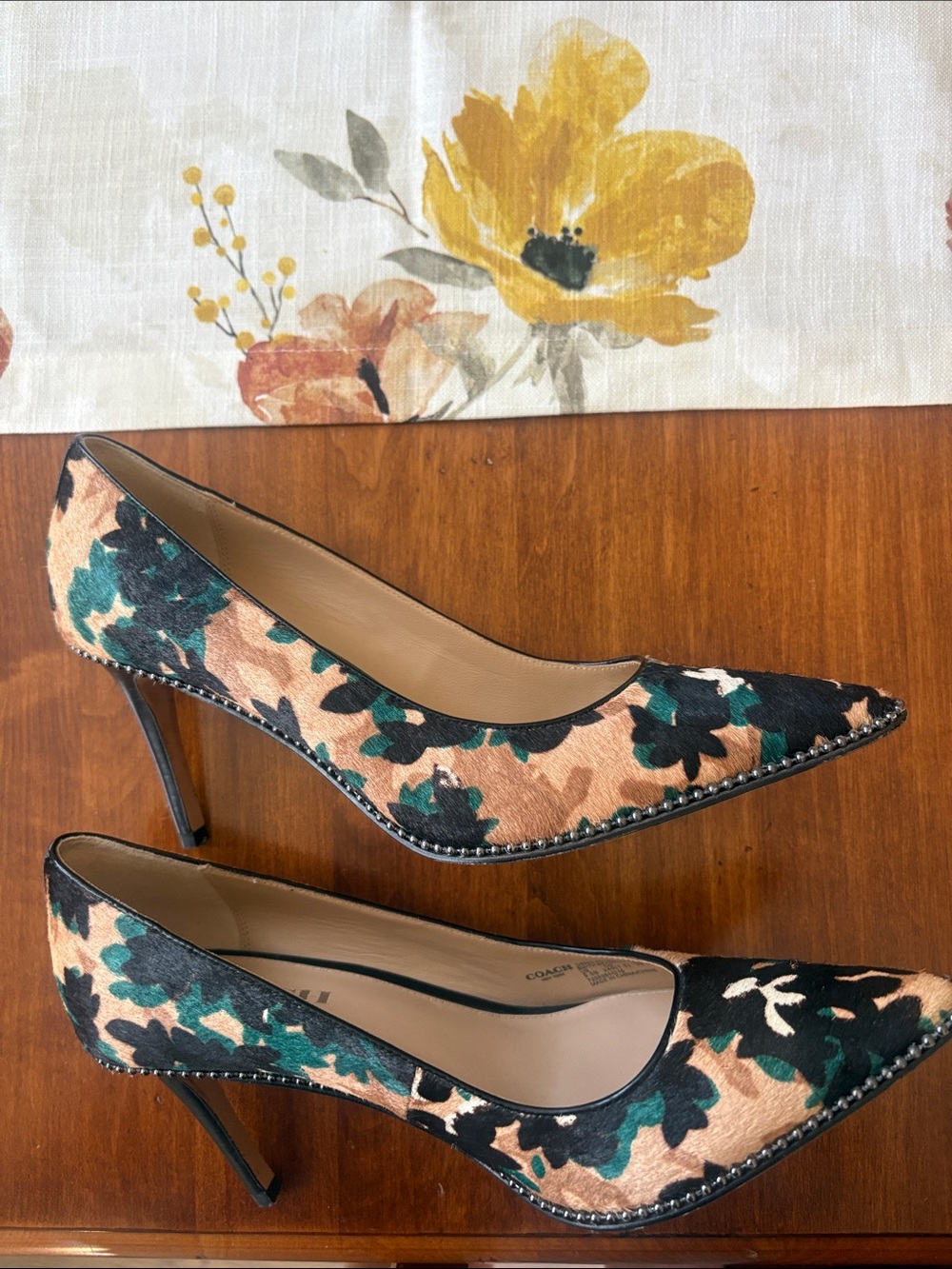 COACH Women's Smith Beadchain Pointed Toe - Picture 6 of 7